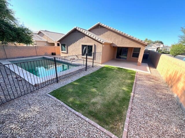 Building Photo - 22063 E Via del Rancho