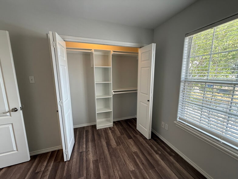 Building Photo - 1168 Savannah Loop