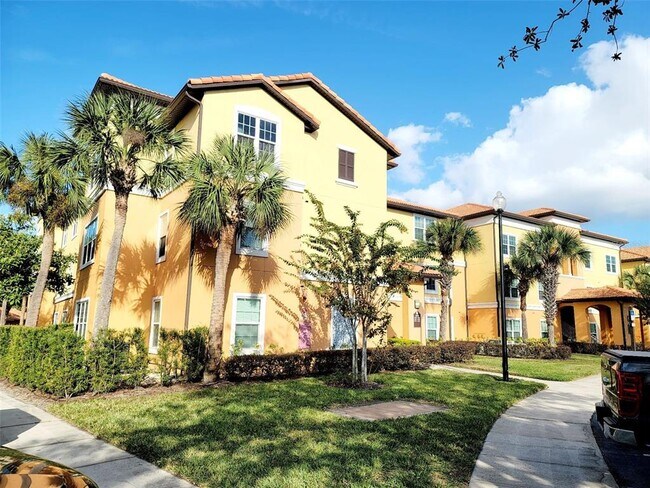 Building Photo - 5475 Vineland Rd