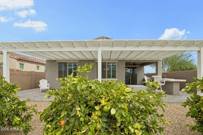 Building Photo - 17863 W Hiddenview Dr
