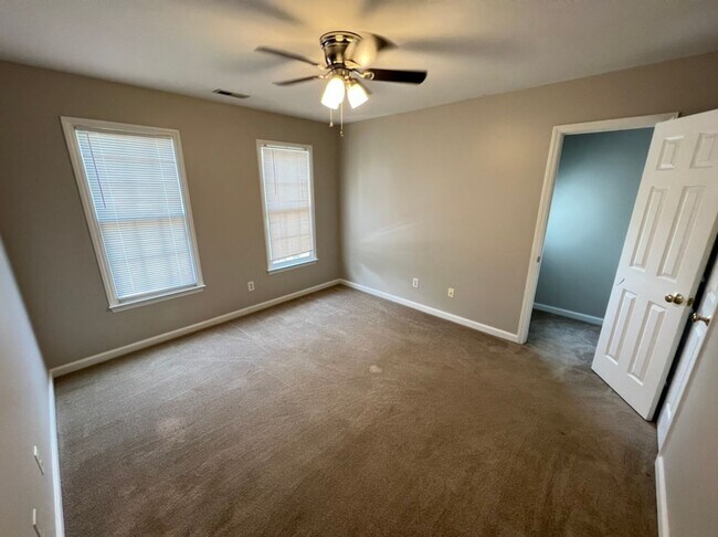 Building Photo - Cul-de-sac 4 bedroom home in Scotts Mill!