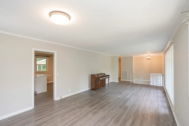 Building Photo - Brentwood Oasis: 3 Bed, 2 Bath Home on 5+ ...