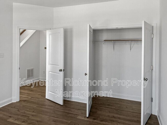 Building Photo - 13801 Randolph Pond Ln