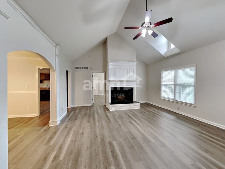 Building Photo - 321 Winchester Way