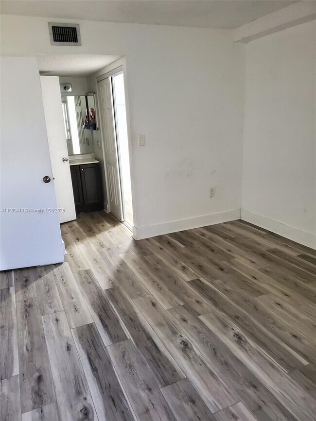 Building Photo - 14260 SW 57th Ln