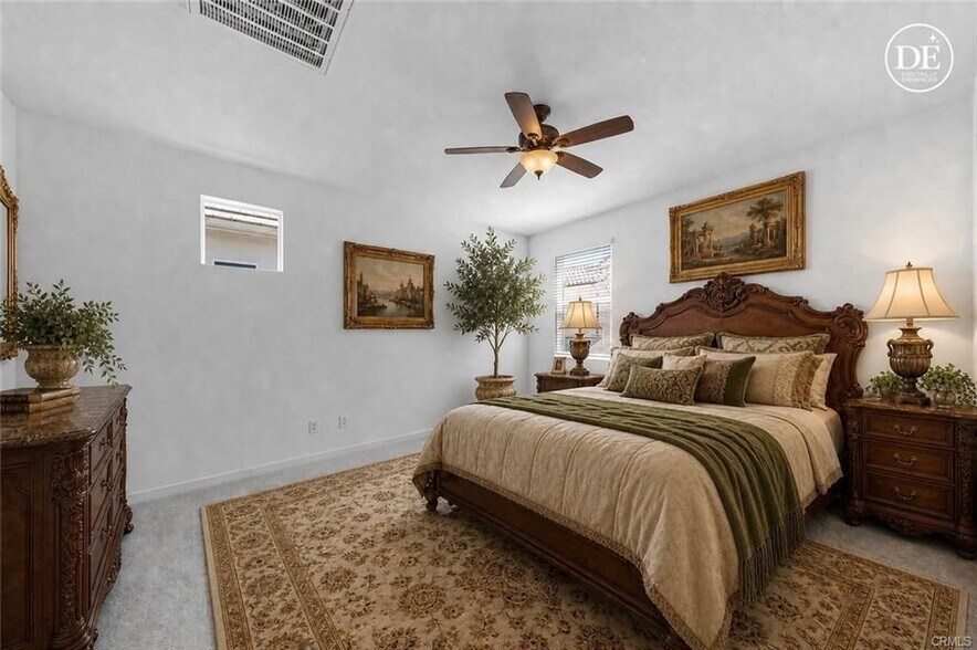 Building Photo - 4041 Pomelo Dr
