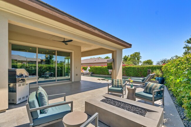 Building Photo - 51790 S Two Palms Way