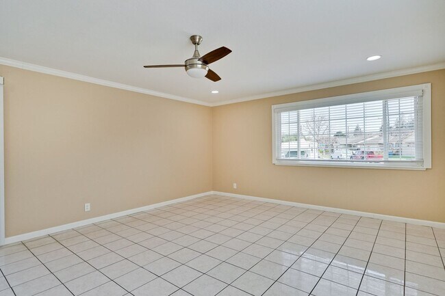 Building Photo - Excellent 2 Bed 1 Bath Home in Santa Clara!