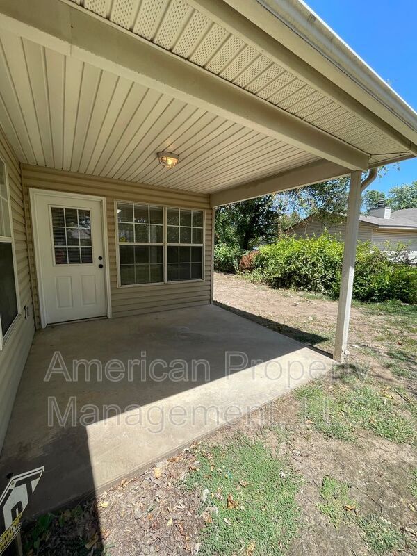 Building Photo - 12946 E 31st Ct