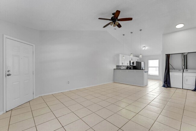 Building Photo - Spacious 2/2 Condo In Lancelot at Winter Park