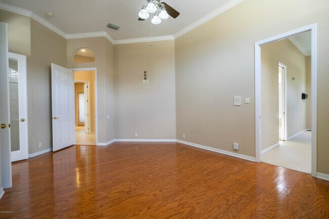 Building Photo - 3668 Windmoor Dr