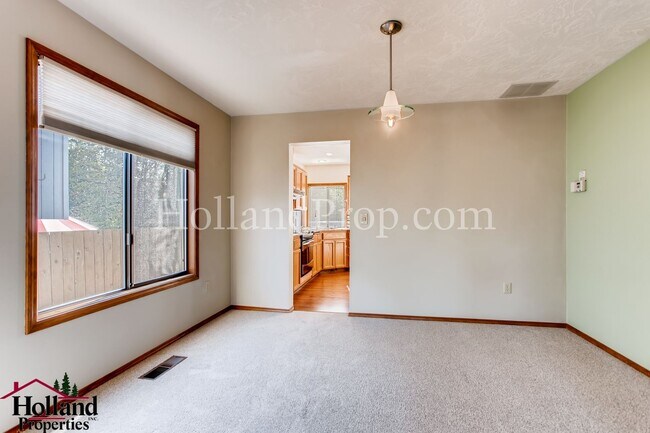 Building Photo - Beautiful Portland Home in Bethany Neighborhood!!!
