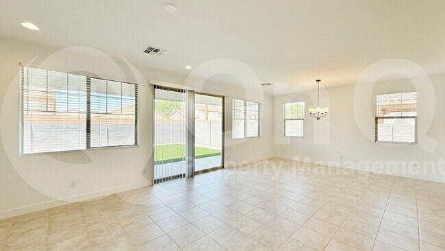 Building Photo - 3606 N 103rd Ave