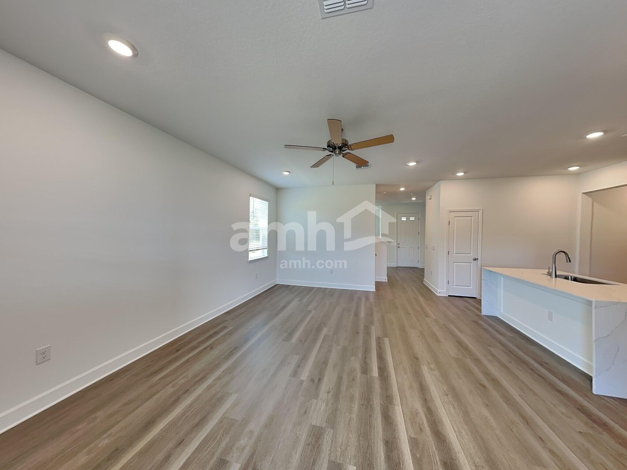 Building Photo - 3011 19th Ave W