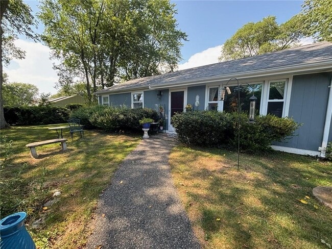 Building Photo - 6 Hickory Ave