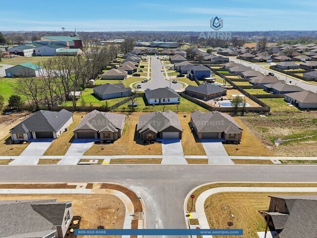 Building Photo - New Beginnings Start with AMRR: Spacious 3 Bedroom new build in Siloam Springs!