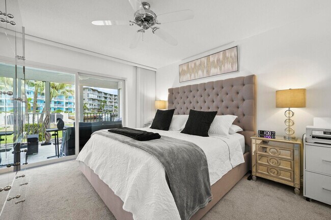 Building Photo - 1444 SE 15th Ct