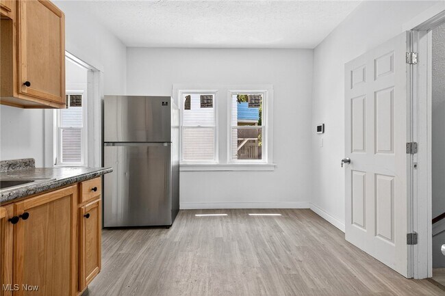 Building Photo - 2820 E 120th St