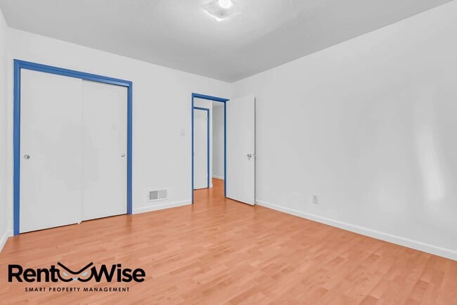 Building Photo - 214 Miramar Ave