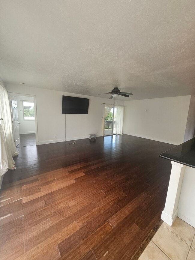 Building Photo - Beautiful 3 Bedroom Home in Komohana Gardens