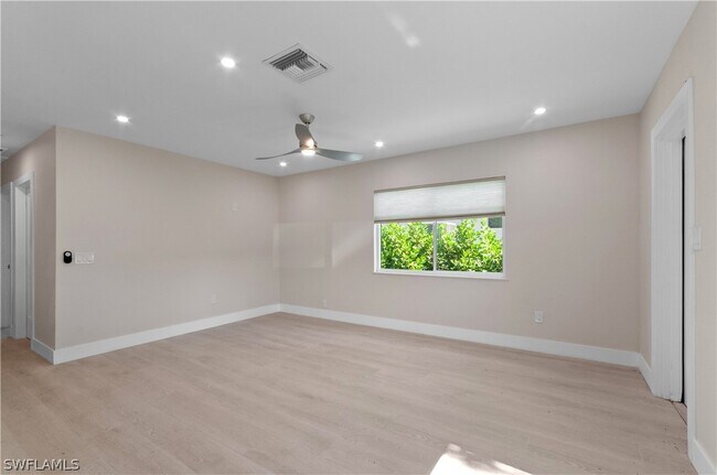 Building Photo - 2685 Van Buren Ave