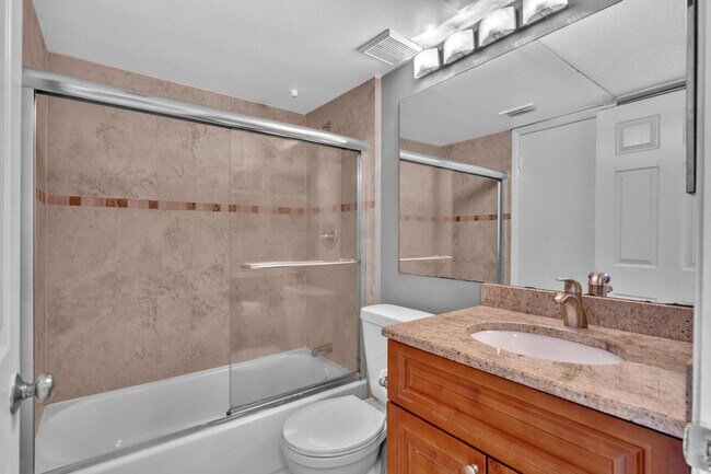 Building Photo - 2841 N Oakland Forest Dr