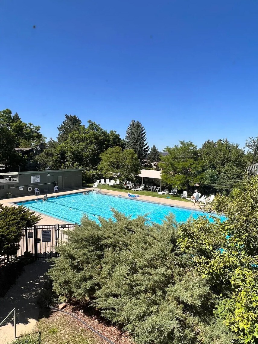 Community Pool - 45 Benthaven Pl