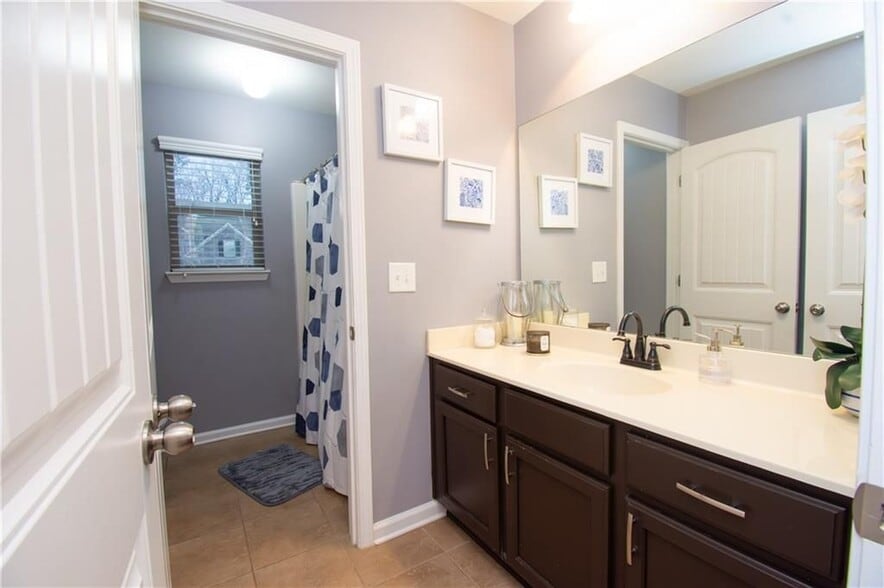 Building Photo - 5143 Olive Branch Cir