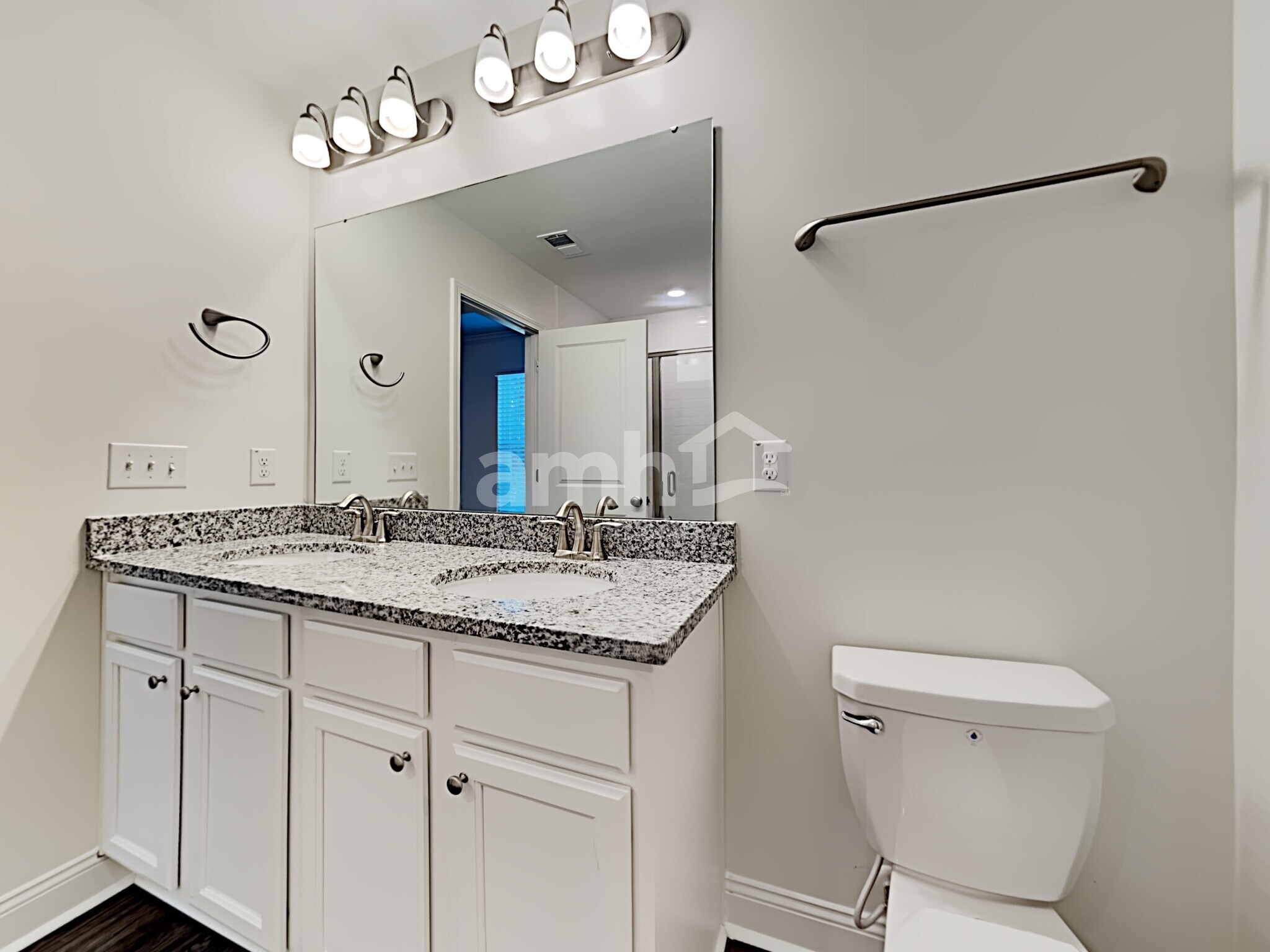 Building Photo - 303 Bering Ln