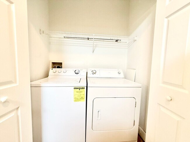 Building Photo - Urban living at its best – 2Bedroooms / 2Baths condo at Grande Downtown Orlando!