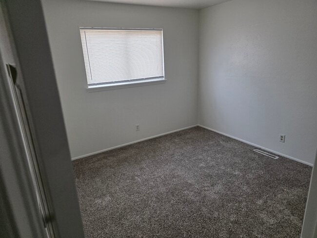 Building Photo - 3001 Azalea St