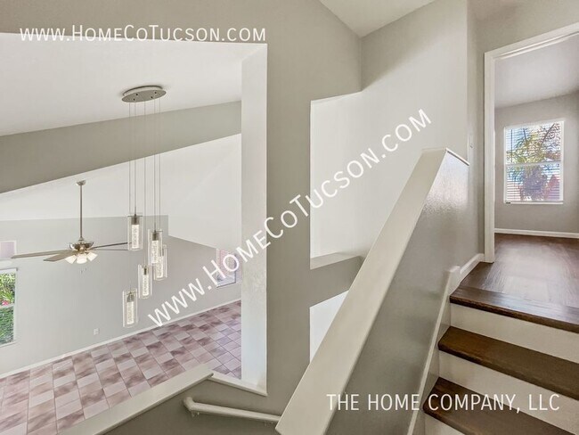 Building Photo - 9937 N Woodstone Trail