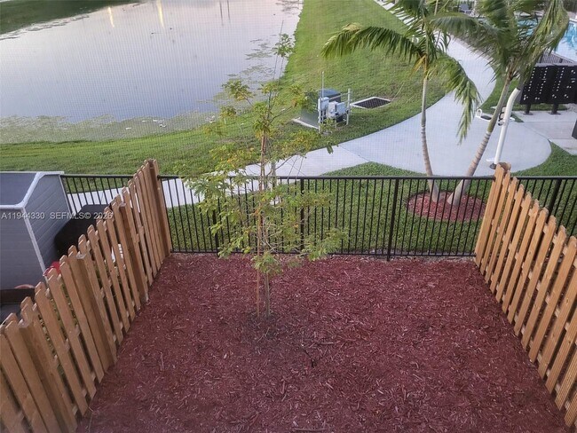 Building Photo - 453 NE 13th St