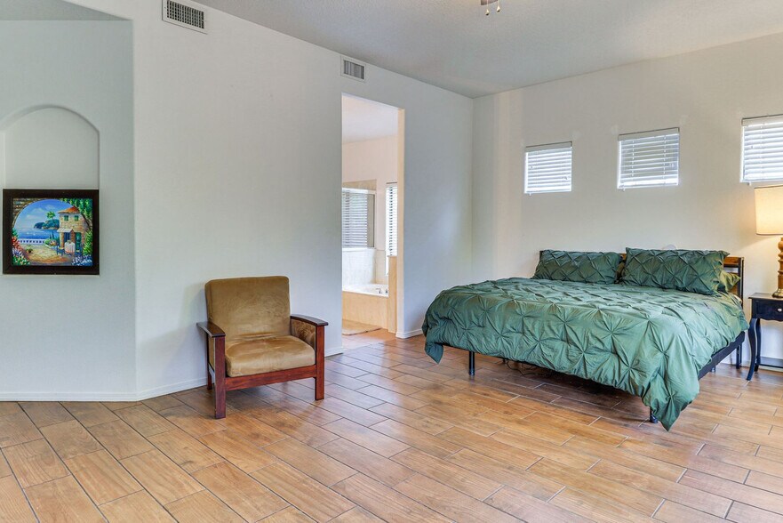 Building Photo - 878 Loma Pinon Loop