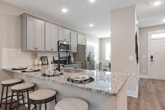 Building Photo - 1757 Perimeter Lp