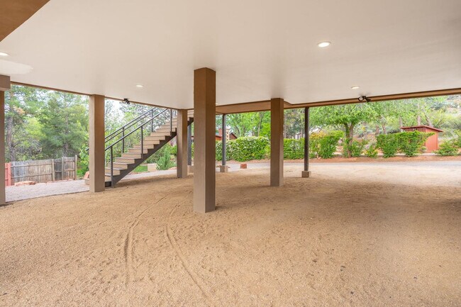 Building Photo - 30 Moondance Ln