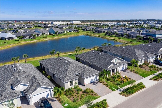 Building Photo - 42983 Wiregrass Ln
