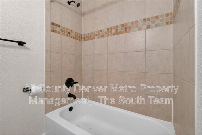 Building Photo - 69 Del Mar Cir