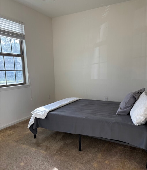 Building Photo - 417 Tuscany Chase Dr