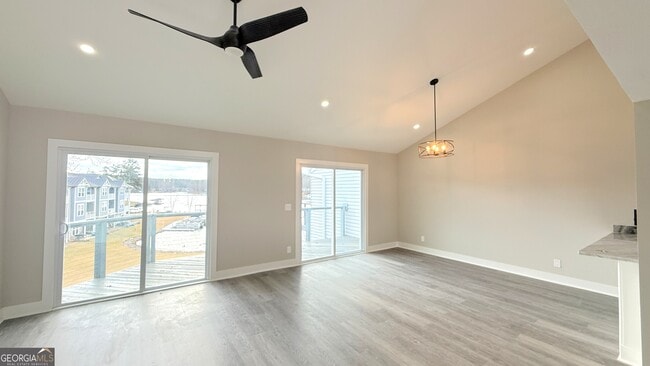 Building Photo - 295 Clearview Ct