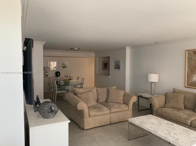 Building Photo - 2301 S Ocean Dr