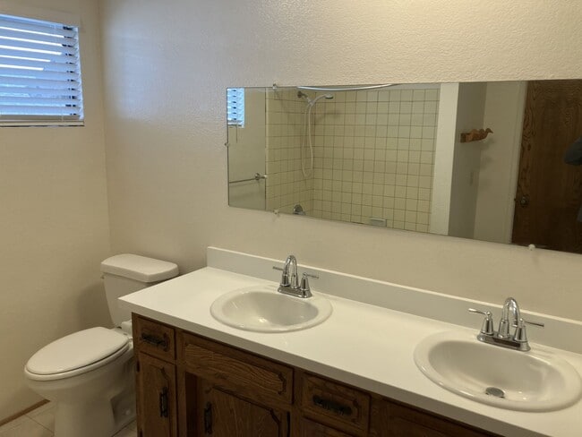 Building Photo - 173 Birch Ave