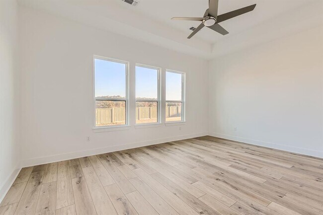 Building Photo - 300 Alava Wy