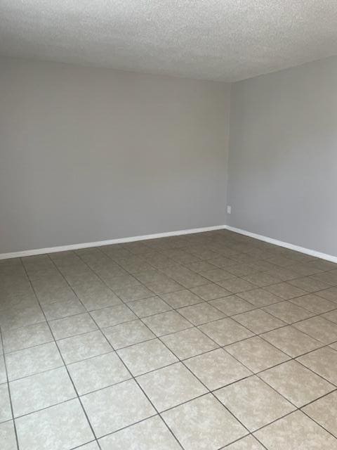 Building Photo - 2075 Clingan Dr NW