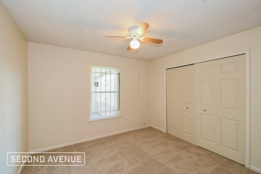 Building Photo - 7610 Bronson Ln