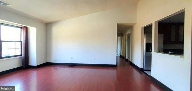 Building Photo - 18 Feiler Ct
