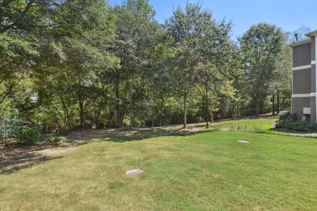 Building Photo - 19 Normandy Ct