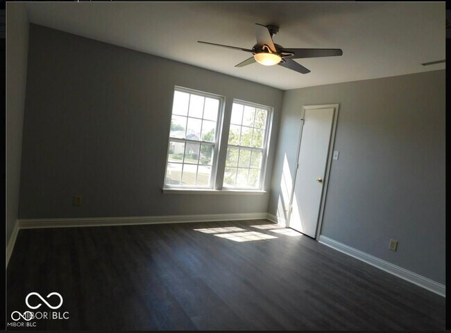 Building Photo - 13203 United Dr