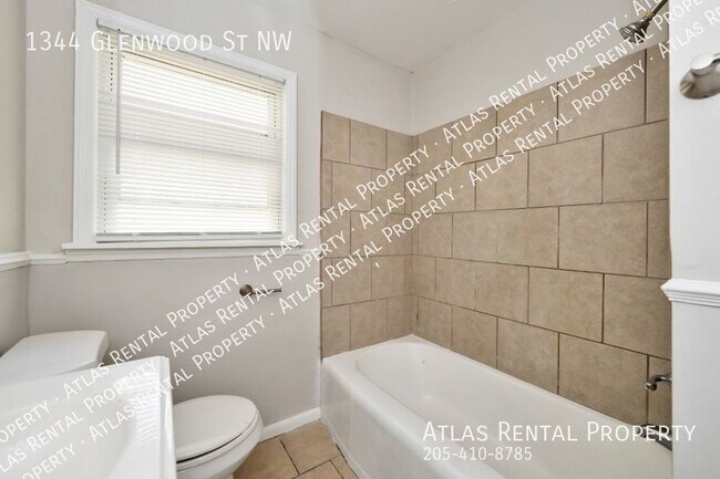 Building Photo - 1344 Glenwood St NW