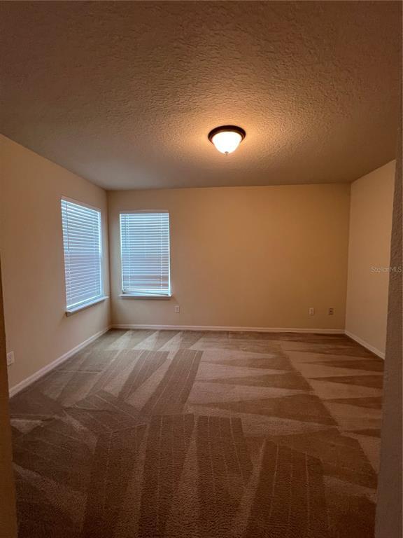 Building Photo - 1310 Oakcrest Ct